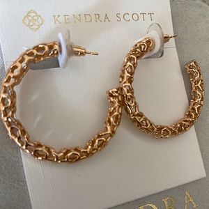 Kendra Scott Maggie Hoops